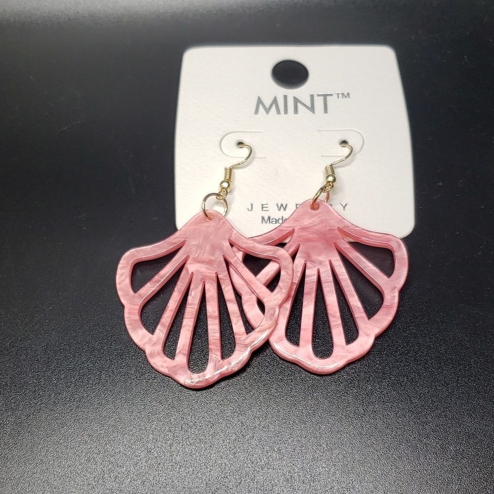 Pink pearl seashell Earrings